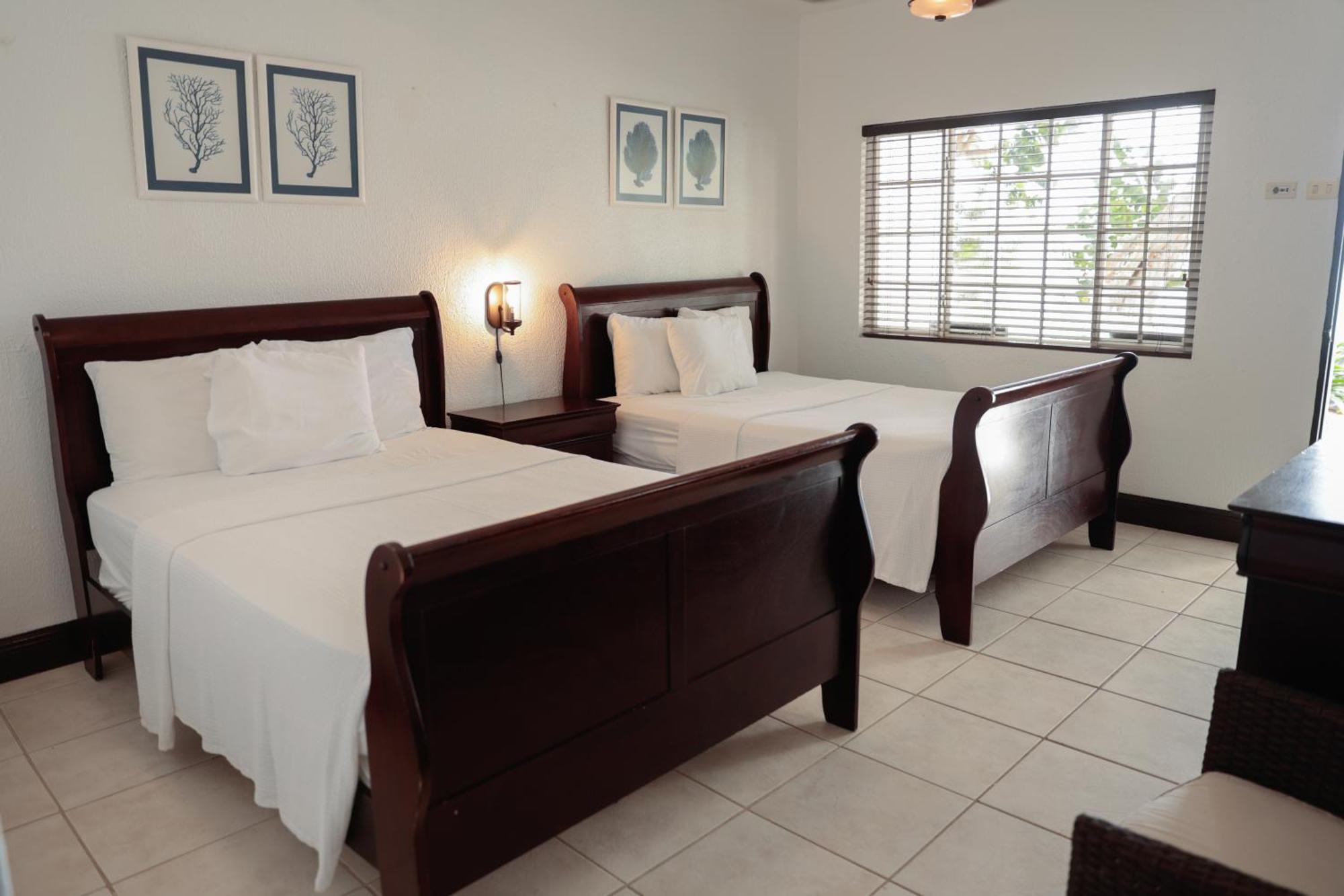 Blue Waters Inn Speyside Εξωτερικό φωτογραφία